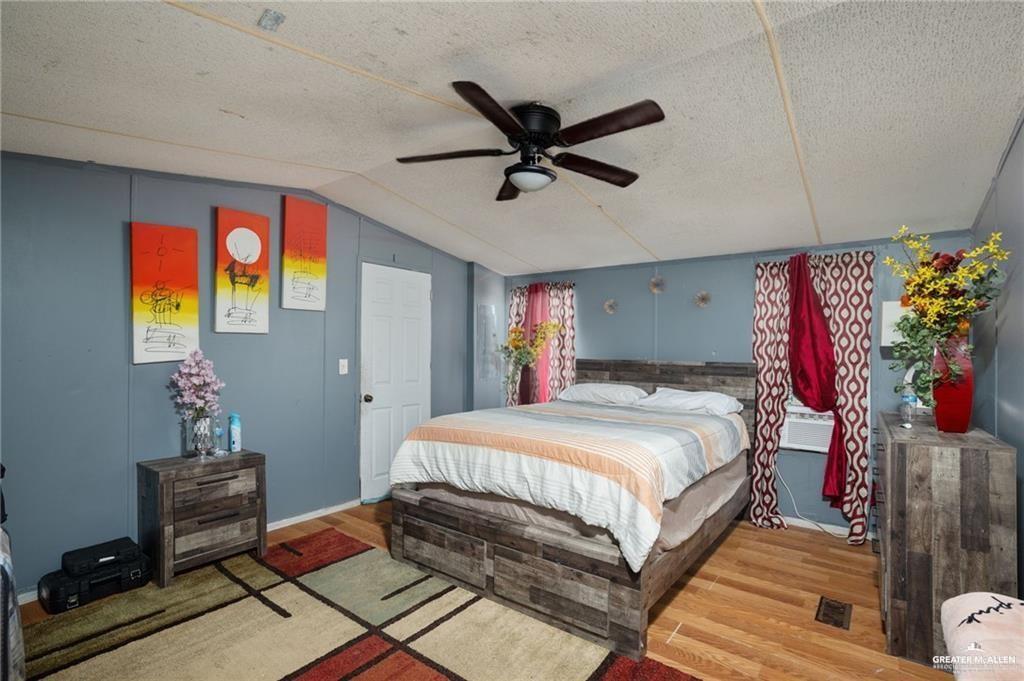 Photo 5 of 213 Cabana Drive