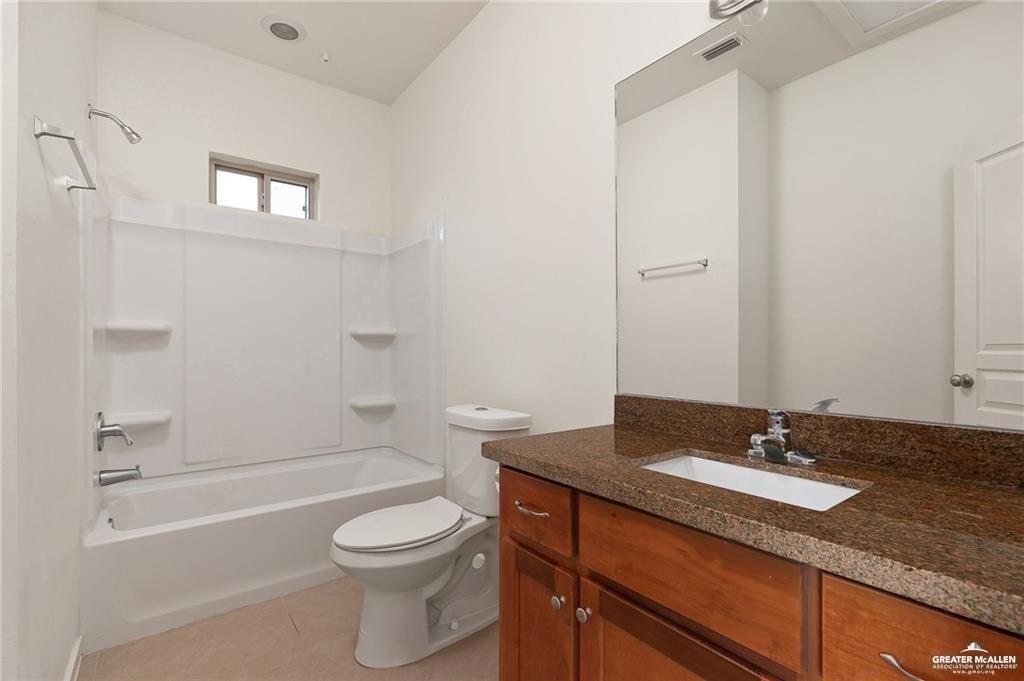 Photo 9 of 2705 Franklin Avenue
