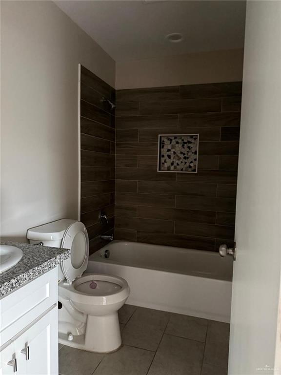 Photo 14 of 906 Tom Landry Street #4