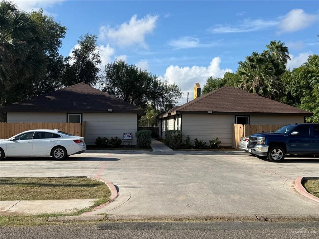 Photo 2 of 906 Tom Landry Street #4