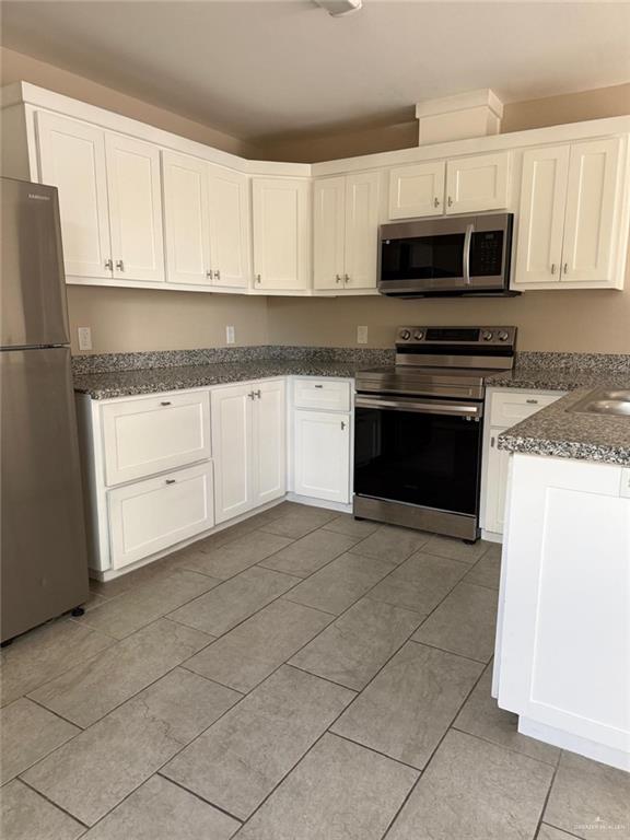 Photo 9 of 906 Tom Landry Street #4