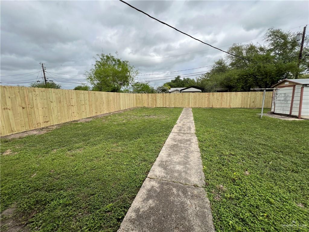 Photo 16 of 208 Pena Avenue