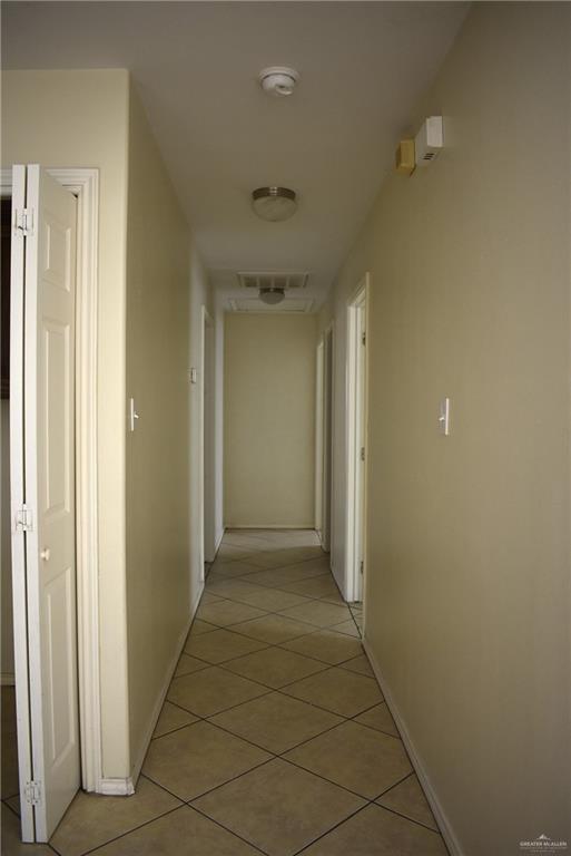 Photo 21 of 221 Albatross Avenue