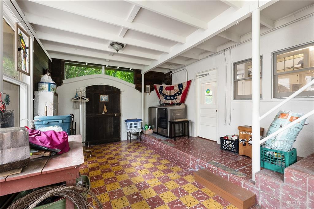 Photo 14 of 906 6th Street