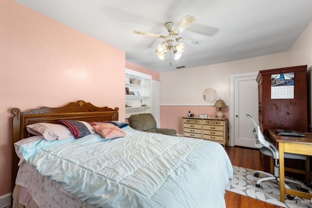 Photo 21 of 906 6th Street
