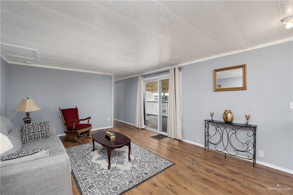 Photo 3 of 14606 Elm Street