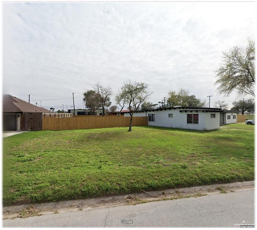Photo 2 of 131 Quince Avenue