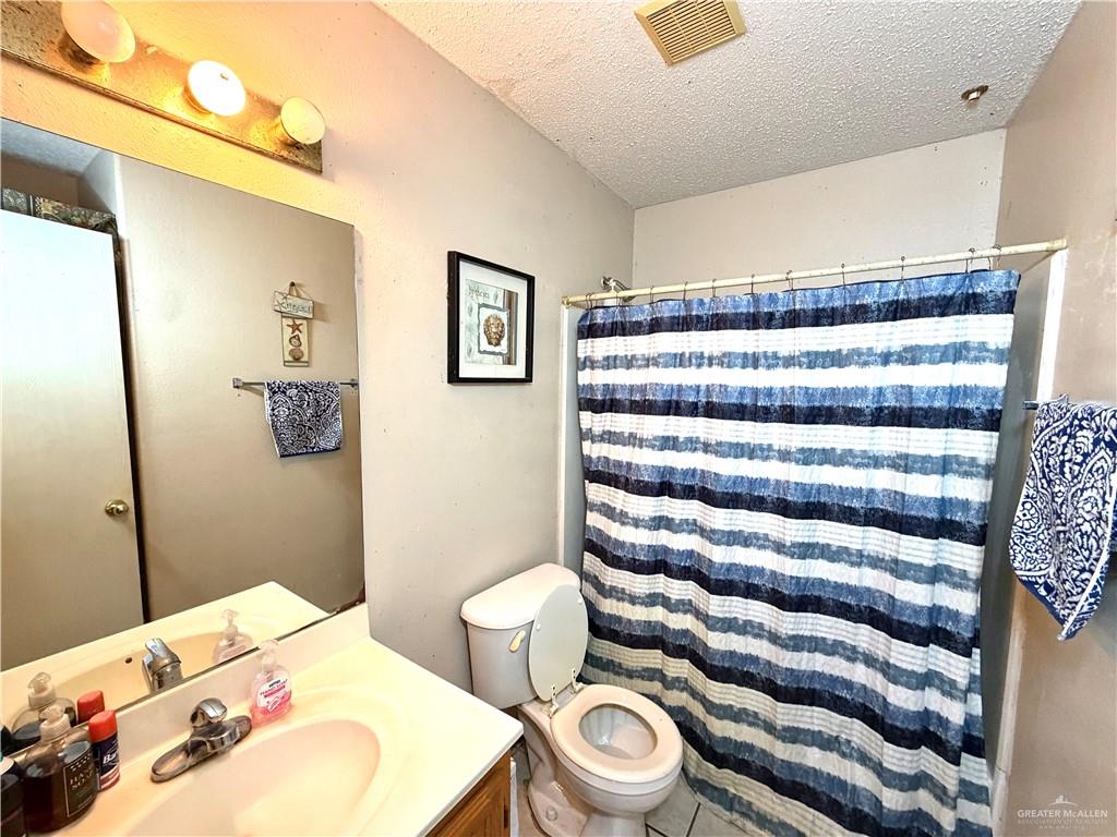 Photo 13 of 1005 Boston Street