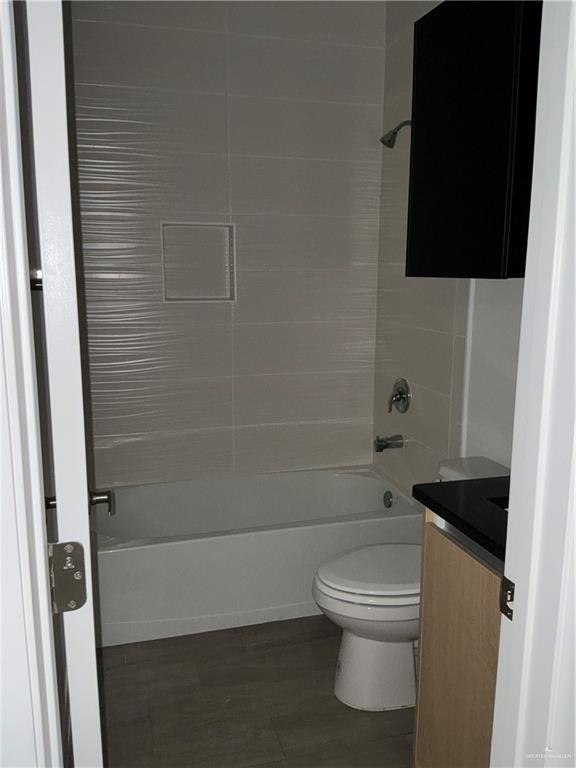 Photo 7 of 3900 Ventura Avenue #1