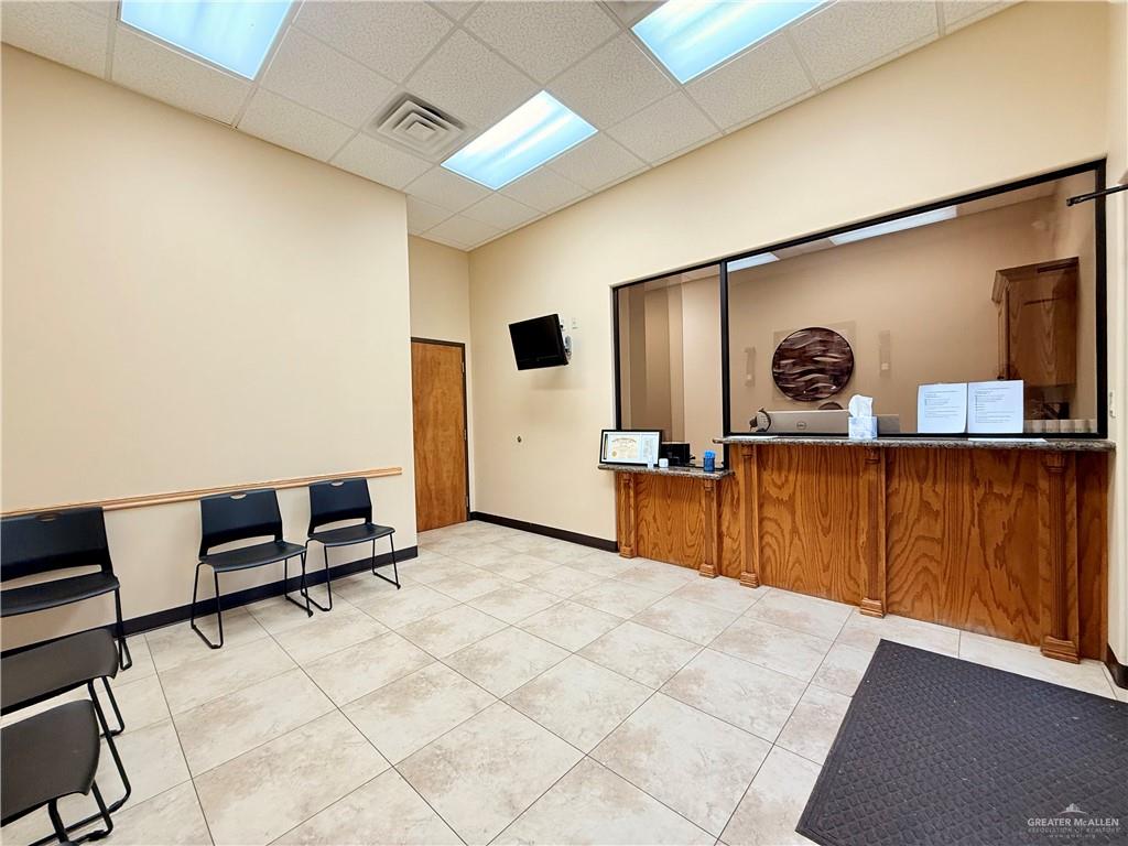 Photo 6 of 1112 Griffin Parkway #D