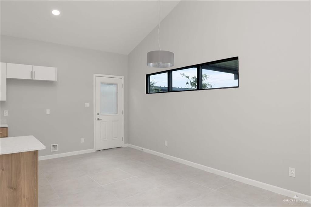 Photo 13 of 708 Oriole Road