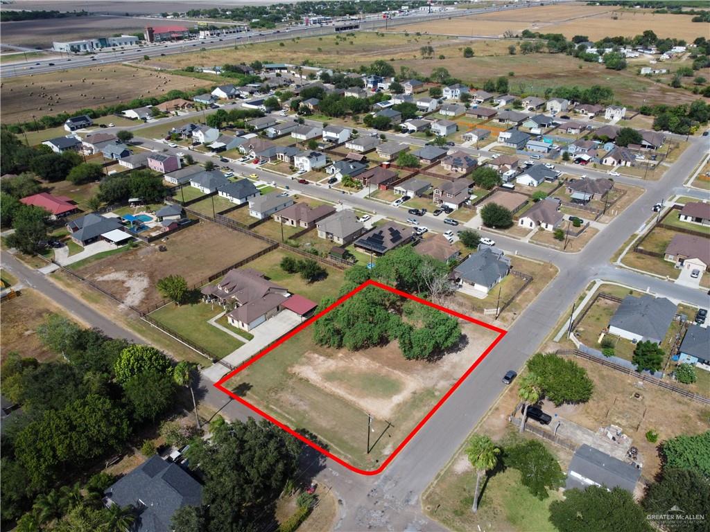 Photo 11 of 401 Mockingbird Lane