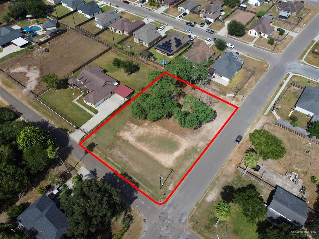 Photo 5 of 401 Mockingbird Lane