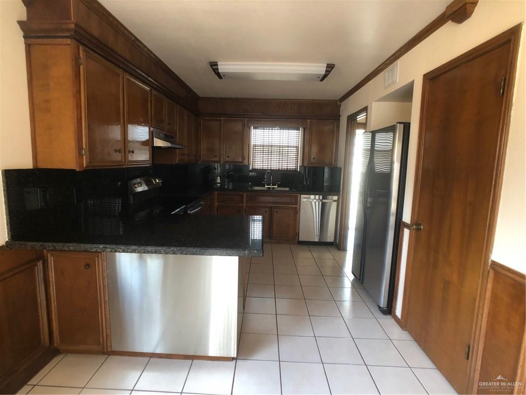 Photo 10 of 3012 Rose Ellen Boulevard