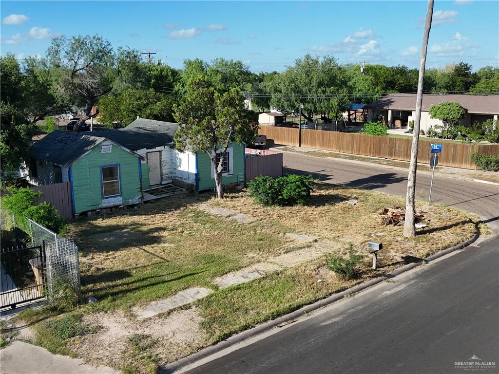 Photo 2 of 523 Champion Street