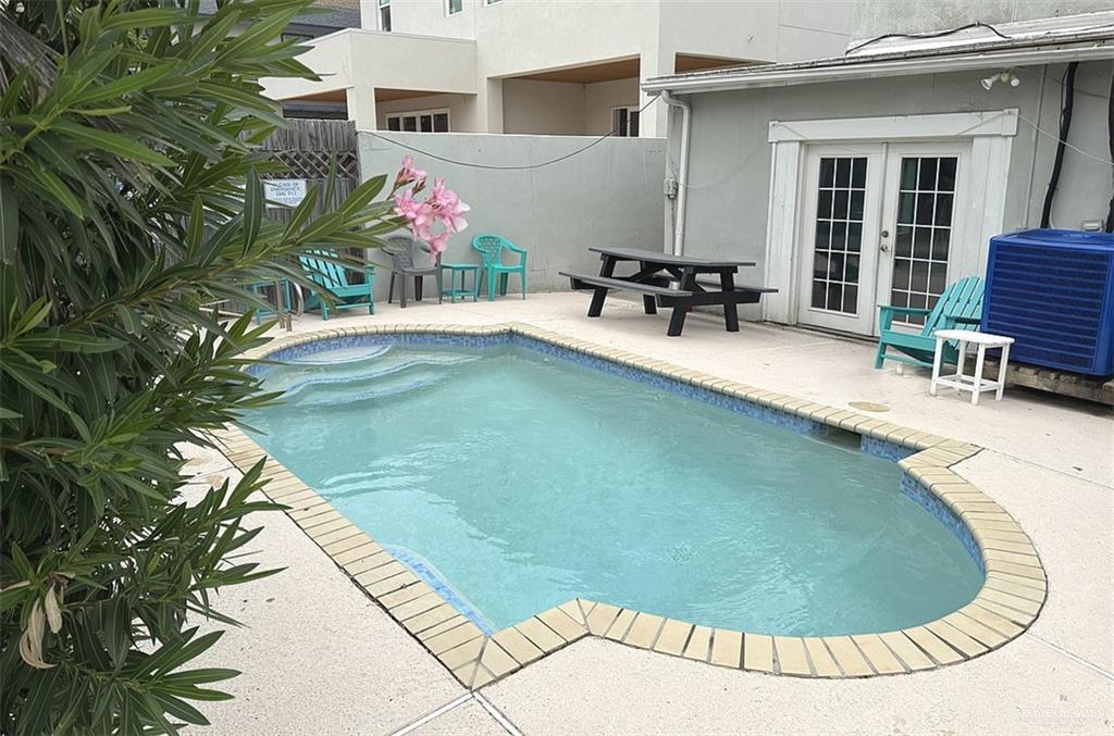 Photo 41 of 124 Retama Street