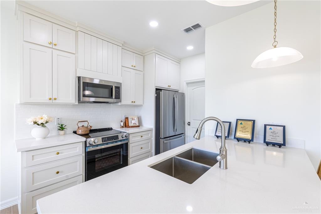 Photo 4 of 5206 Destino Street