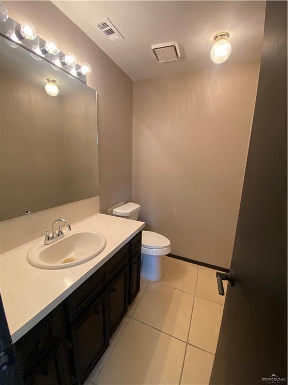 Photo 7 of 2802 Ashley Drive