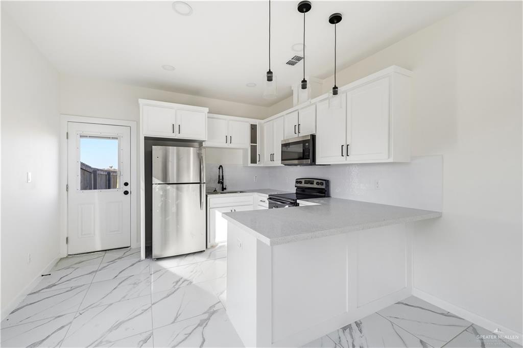Photo 3 of 1324 Abesam Avenue