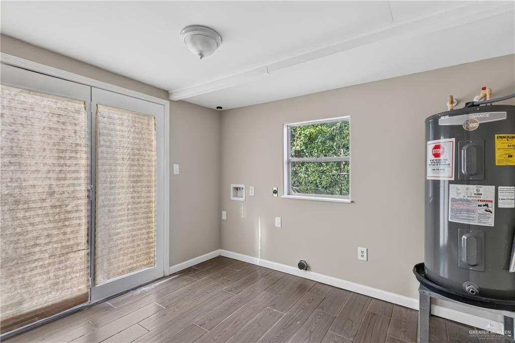 Photo 16 of 2105 Camellia Avenue