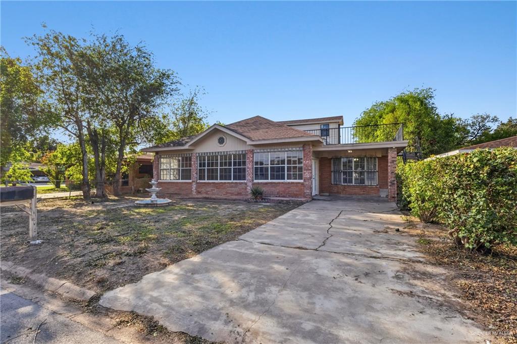 Photo 2 of 2105 Camellia Avenue