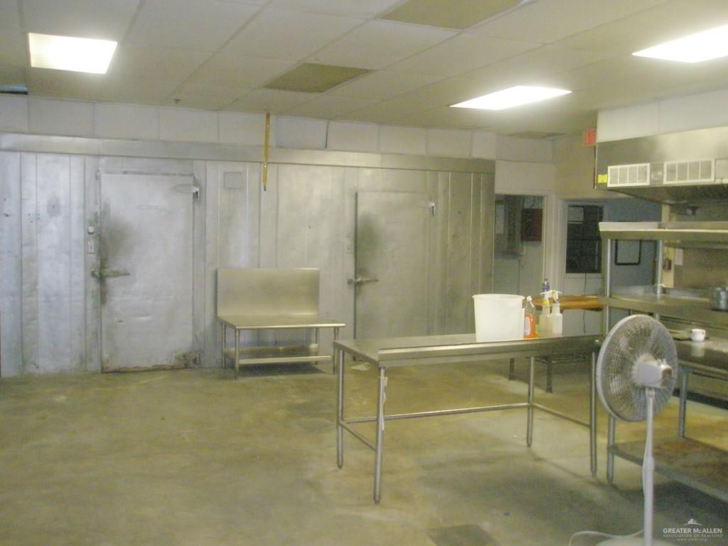Photo 11 of 2708 Texas Boulevard