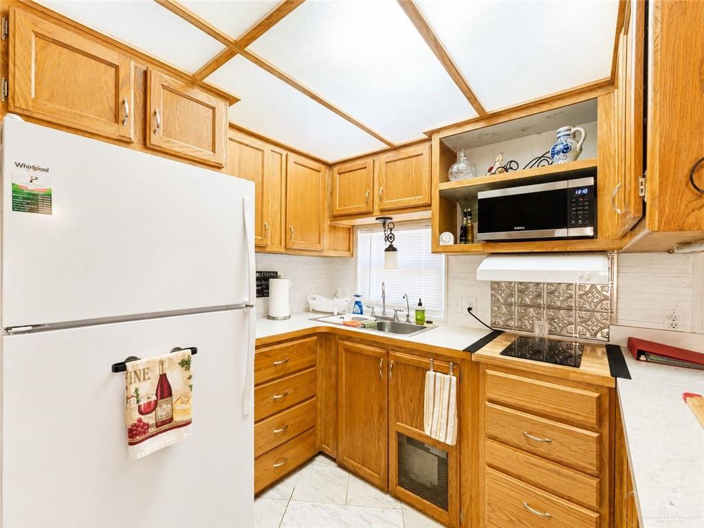 Photo 6 of 212 London Drive