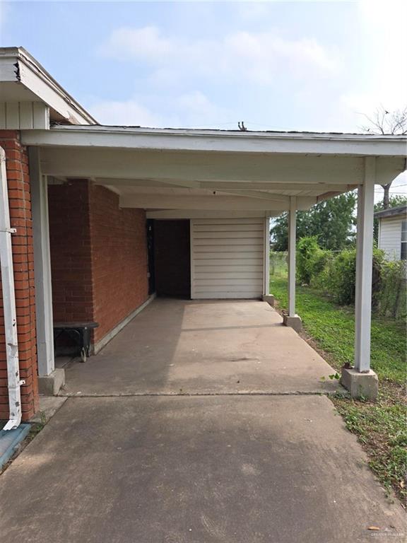 Photo 16 of 102 Greenlawn Street