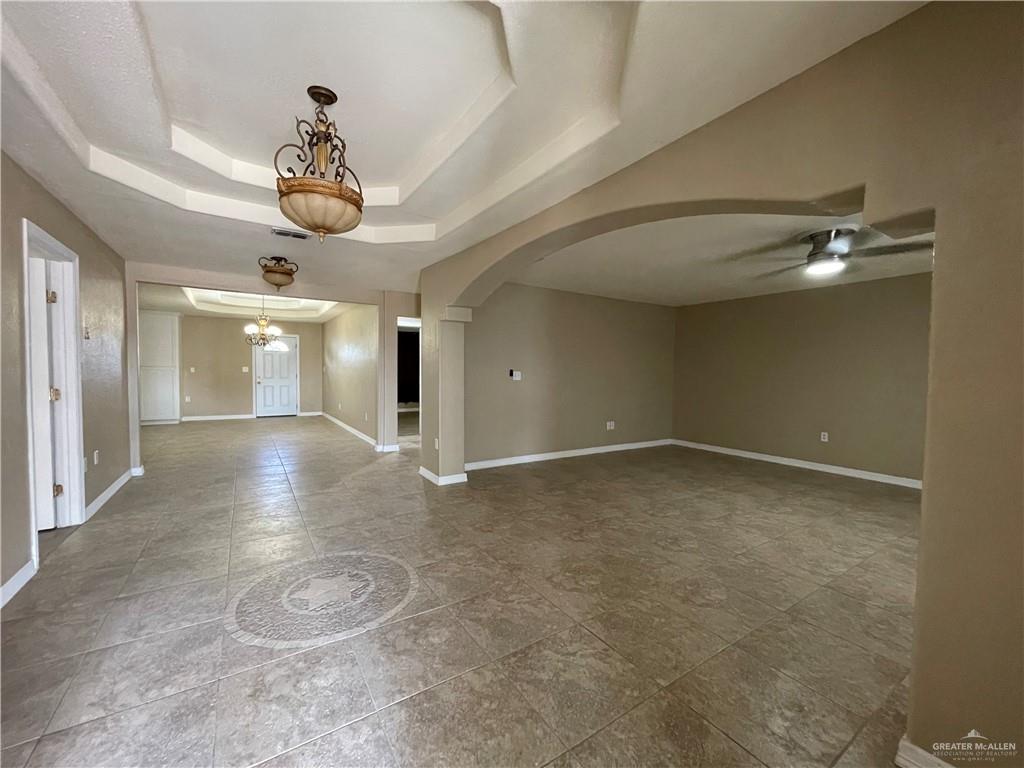 Photo 4 of 8006 Senecio Street
