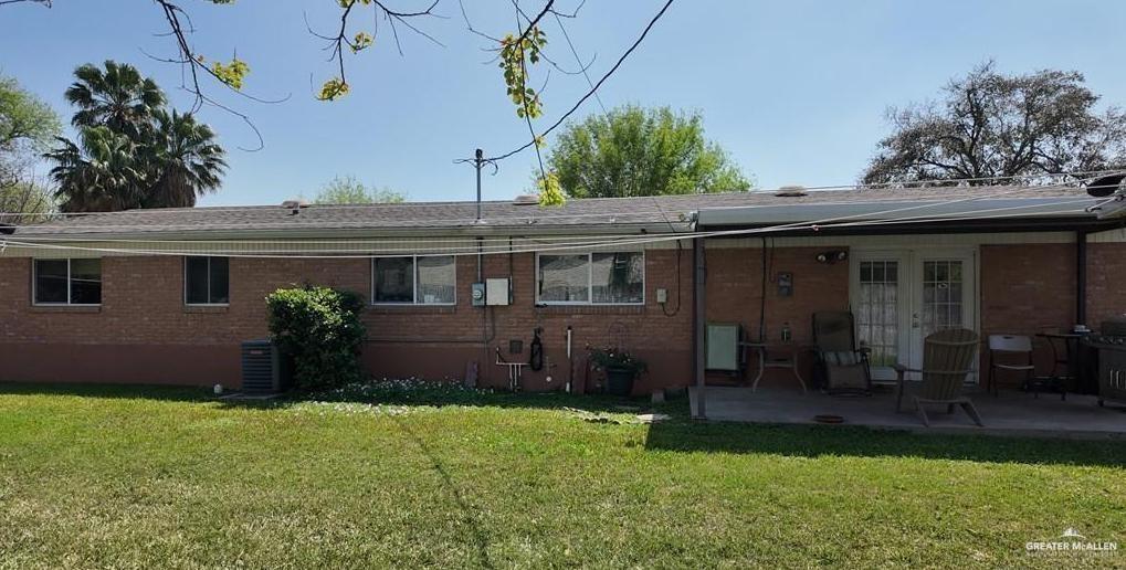 Photo 11 of 2219 Ella Avenue
