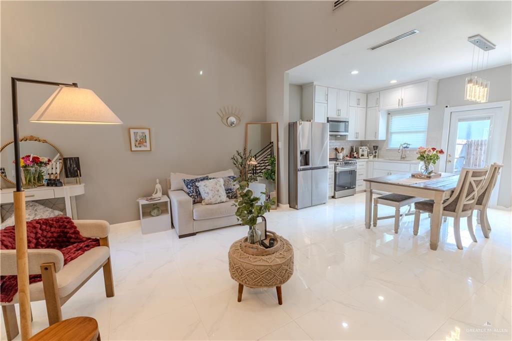 Photo 8 of 2306 Corales Street