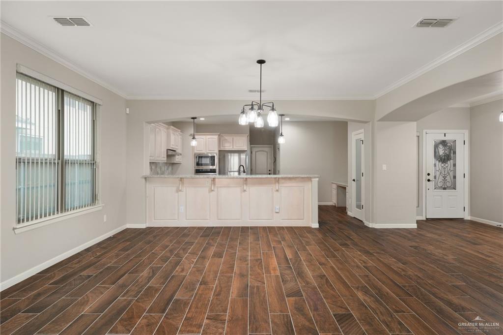 Photo 4 of 14220 Amistad Circle