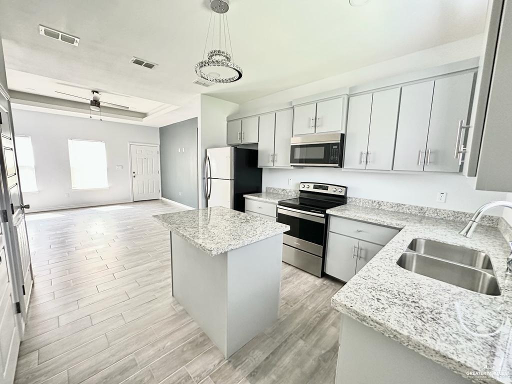 Photo 5 of 2812 Rosemary Drive #1