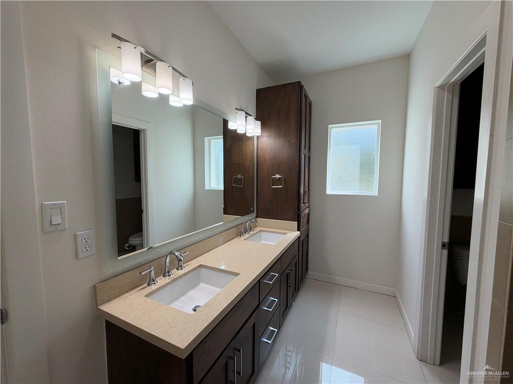 Photo 18 of 221 Ulex Avenue