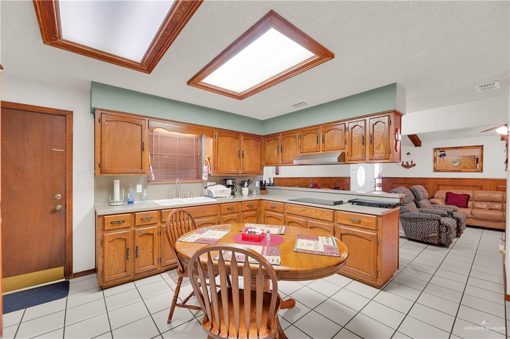 Photo 4 of 2816 28th Street