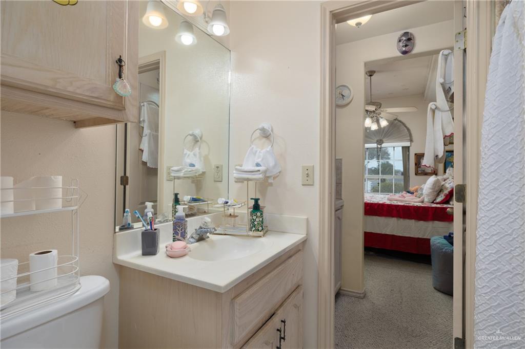 Photo 11 of 1208 Buchanan Drive