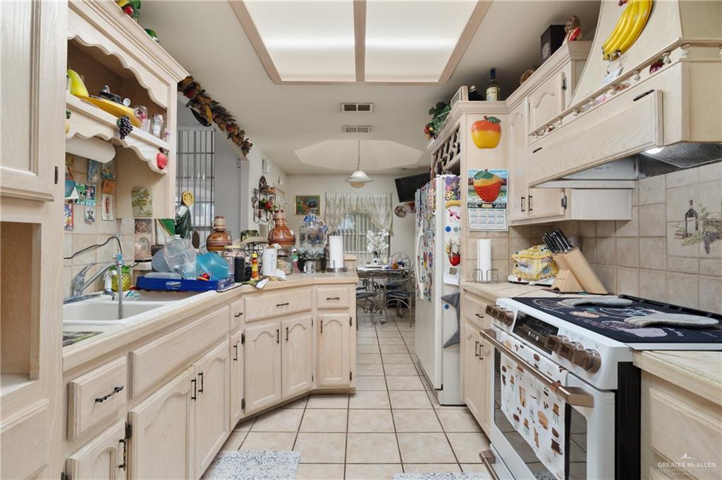 Photo 6 of 1208 Buchanan Drive