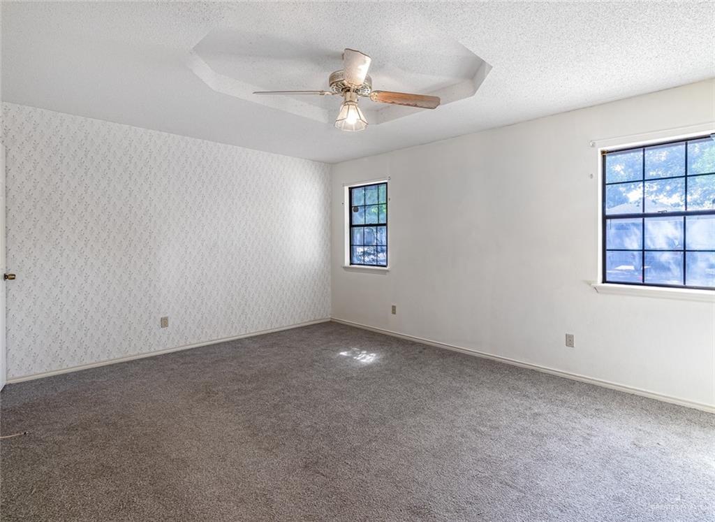 Photo 4 of 2704 Ashley Court