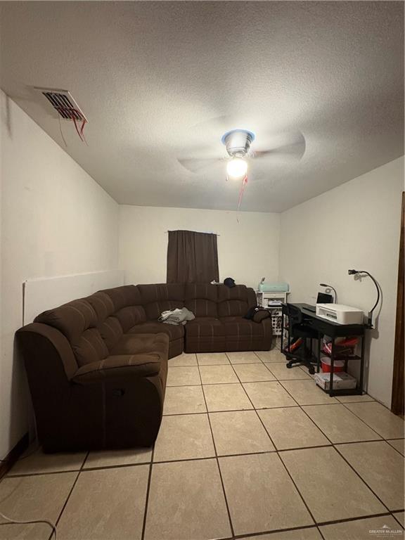 Photo 11 of 2829 Jardin Street