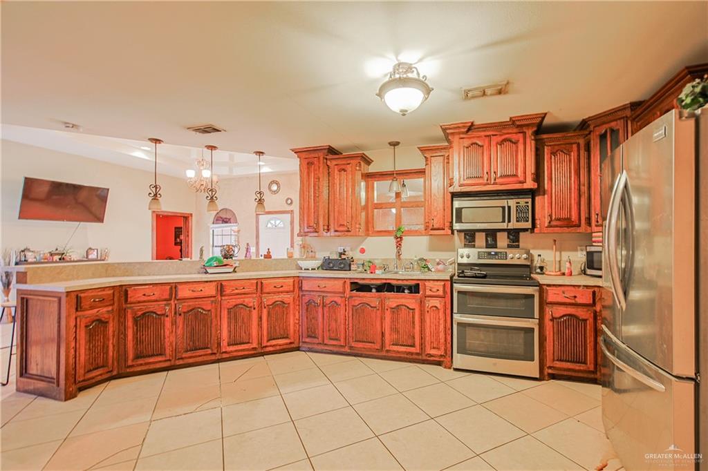 Photo 6 of 1722 Blue Bird Avenue