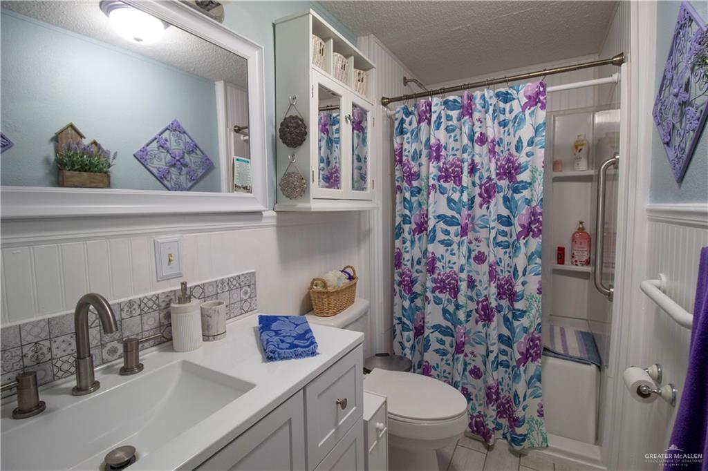 Photo 11 of 3126 San Jacinto Drive