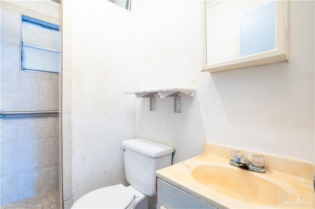Photo 9 of 130 Texas Avenue #8