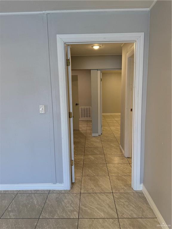Photo 7 of 1018 Closner Boulevard