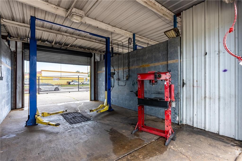 Photo 21 of 11361 Beechnut Street
