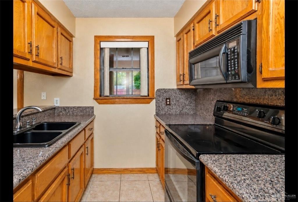 Photo 2 of 609 Delia Drive