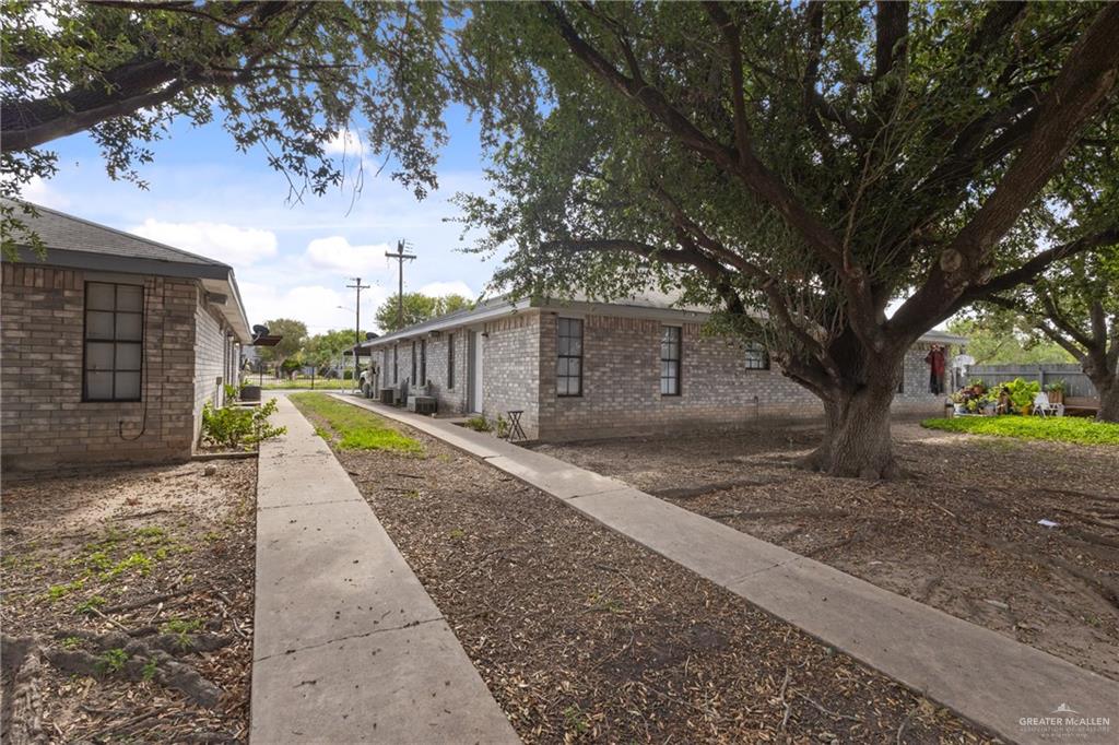 Photo 2 of 1904 Jason Avenue