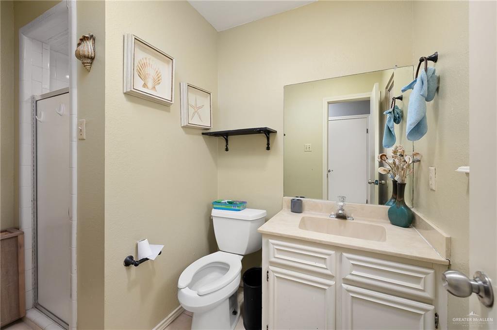 Photo 16 of 305 Bluebird Avenue