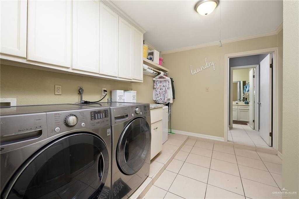 Photo 17 of 305 Bluebird Avenue