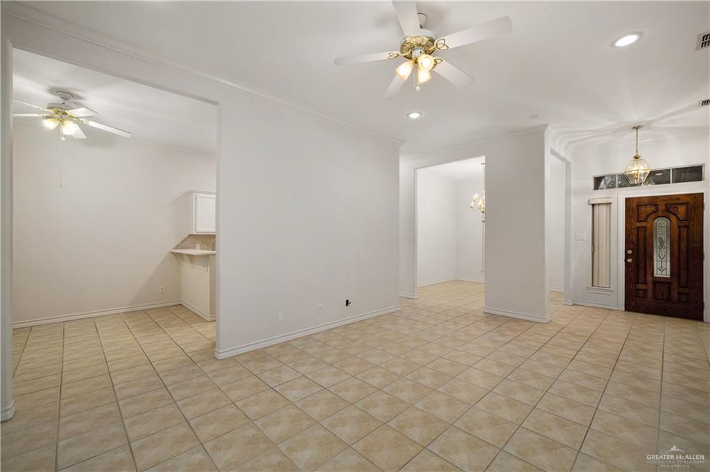 Photo 6 of 1018 Yale Drive