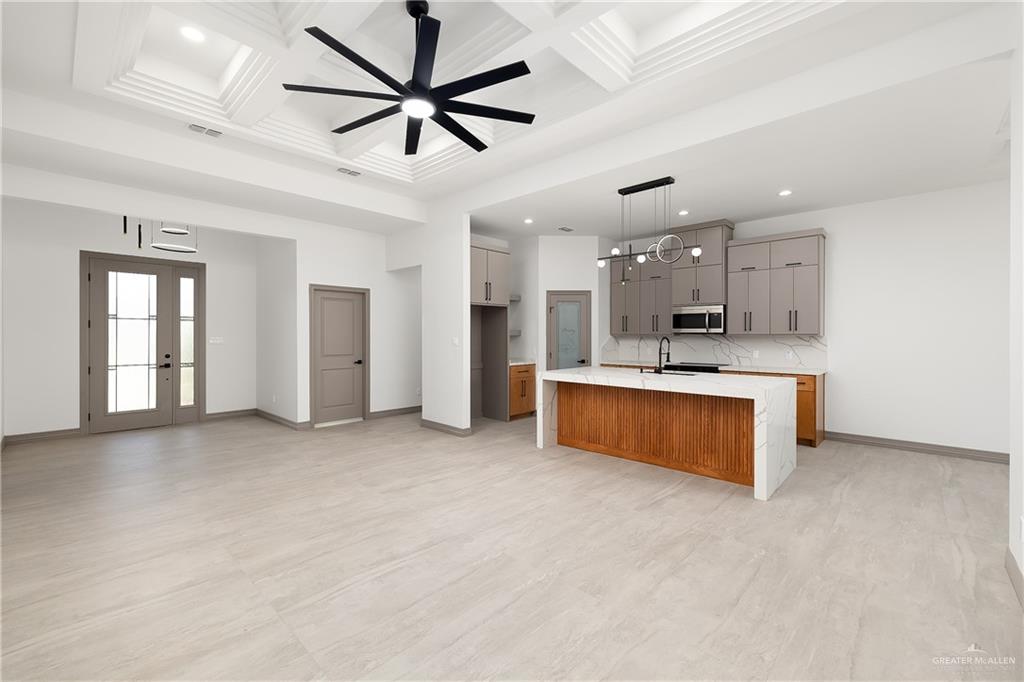 Photo 4 of 3916 Zenker Avenue